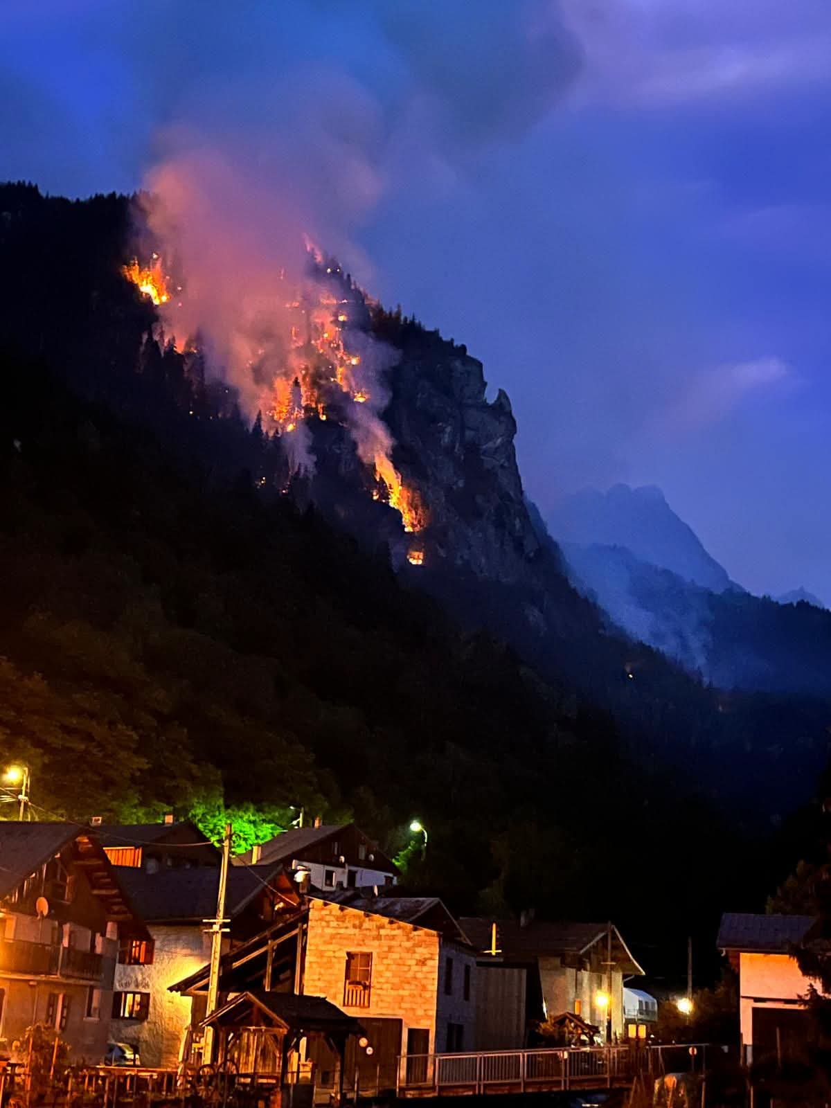 SAVOIE : Un jeune sapeur-pompier de 22 ans se tue lors de l’incendie de Planay