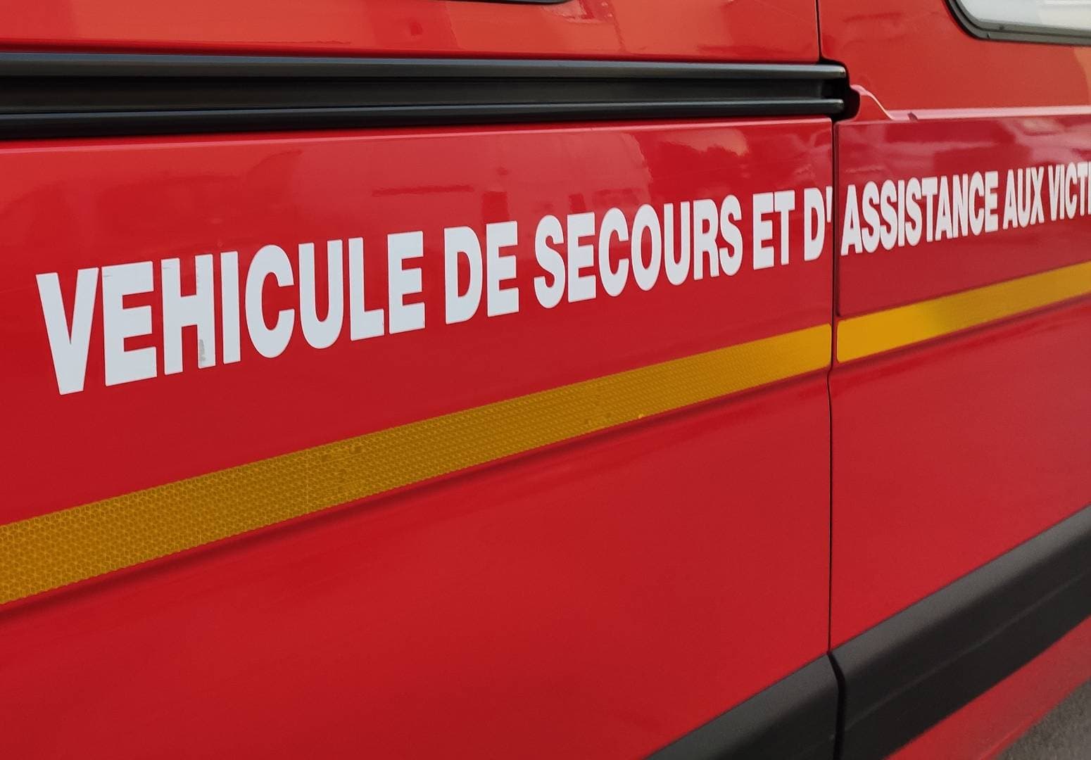 MÈZE : Un couple de personnes âgées perd la vie, écrasé par un poids lourd.