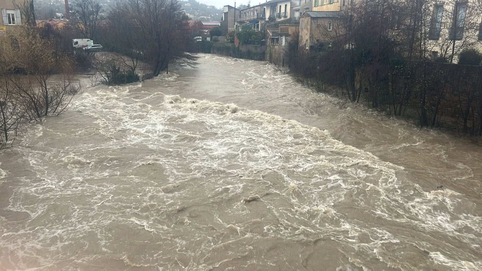 LODÈVE : Crues et pluies intenses, un dispositif de crise toujours actif.