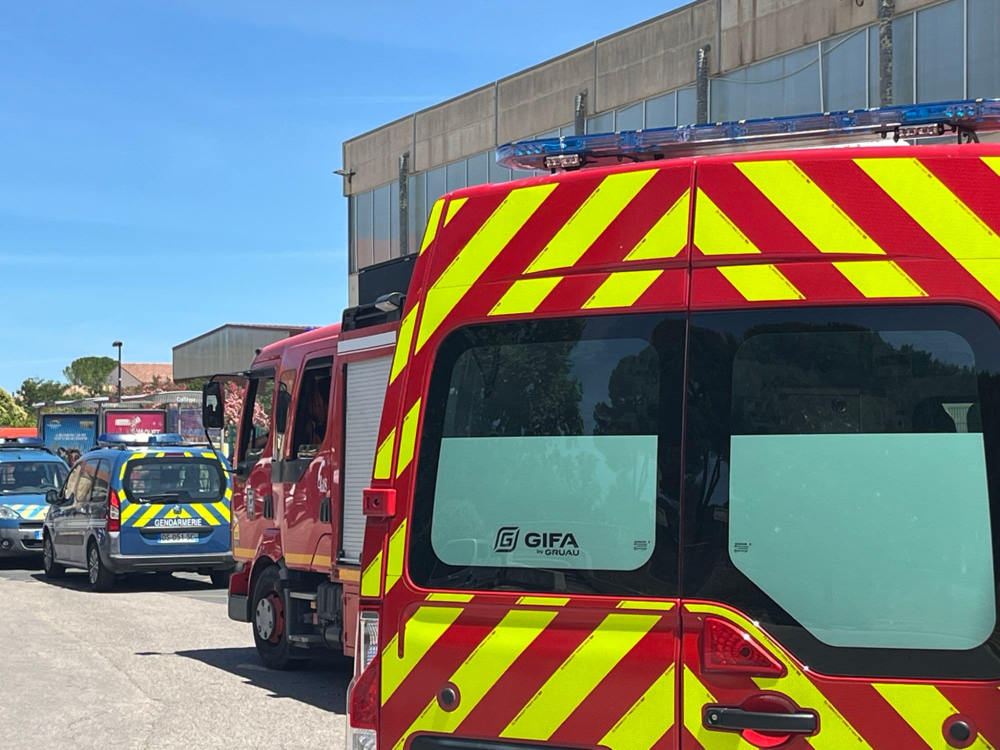 PIGNAN : Fausse alerte et important dispositif de sécurité après une menace de bombe au collège Marie Curie.