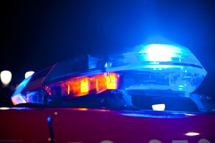 MÈZE : Un incendie ravage une maison et plusieurs véhicules cette nuit